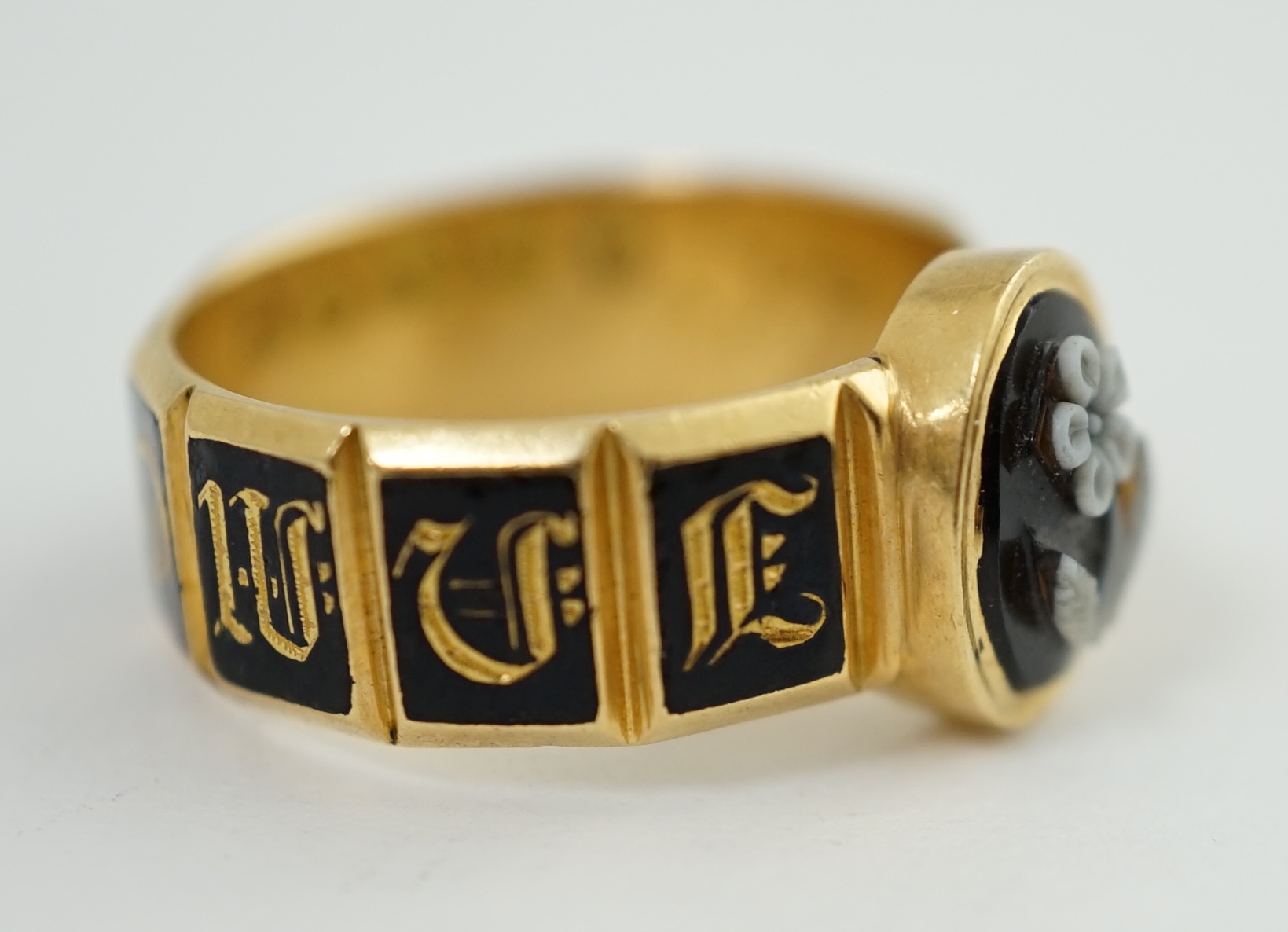 A William IV 18ct gold and enamel memorial ring